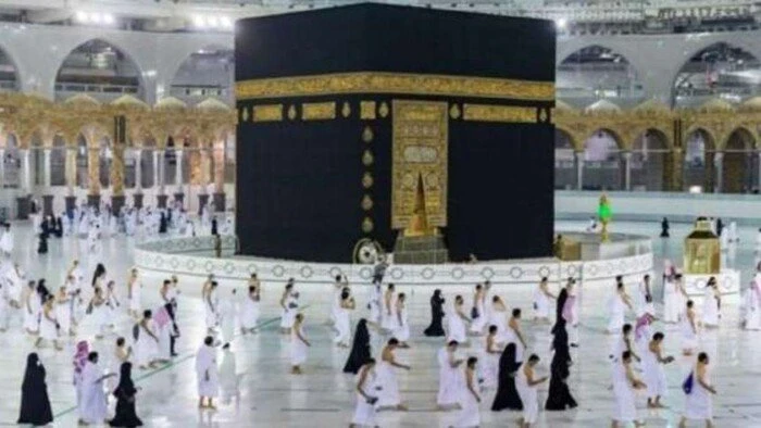 محافظ قنا يهنئ حجاج الجمعيات الأهلية لموسم 1446ه - 2025مقدم محافظ قنا الدكتور خالد عبد الحليم، خالص التهنئة لحجاج الجمعيات الأهلية لموسم 1446ه -