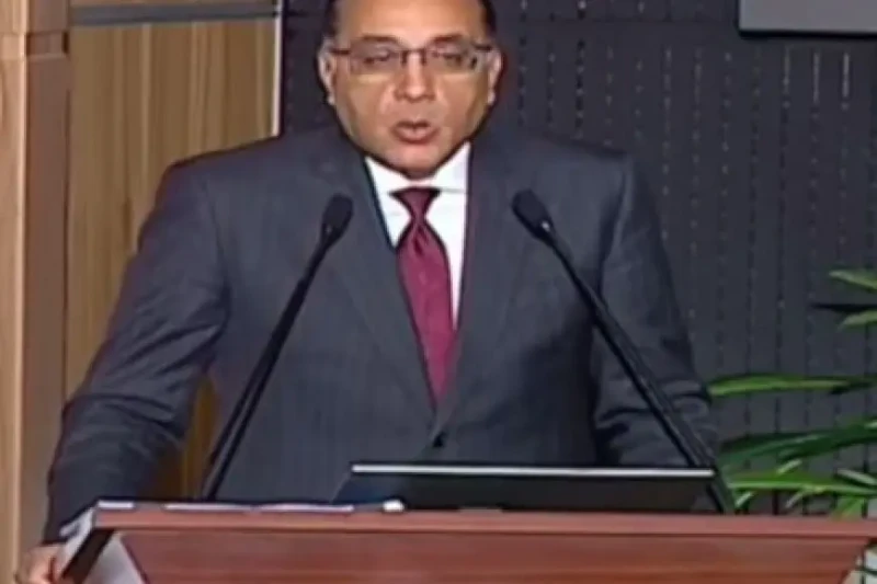 وعكة صحية مؤقتة تقطع المؤتمر الصحفي الأسبوعي لرئيس الوزراء توجد تأخير مؤقت بالمؤتمر الصحفي الأسبوعي لرئيس مجلس الوزراء، د. مصطفى مدبولي، بسبب وعكة صحية. المؤتمر الصحفي يعقد كل أربع