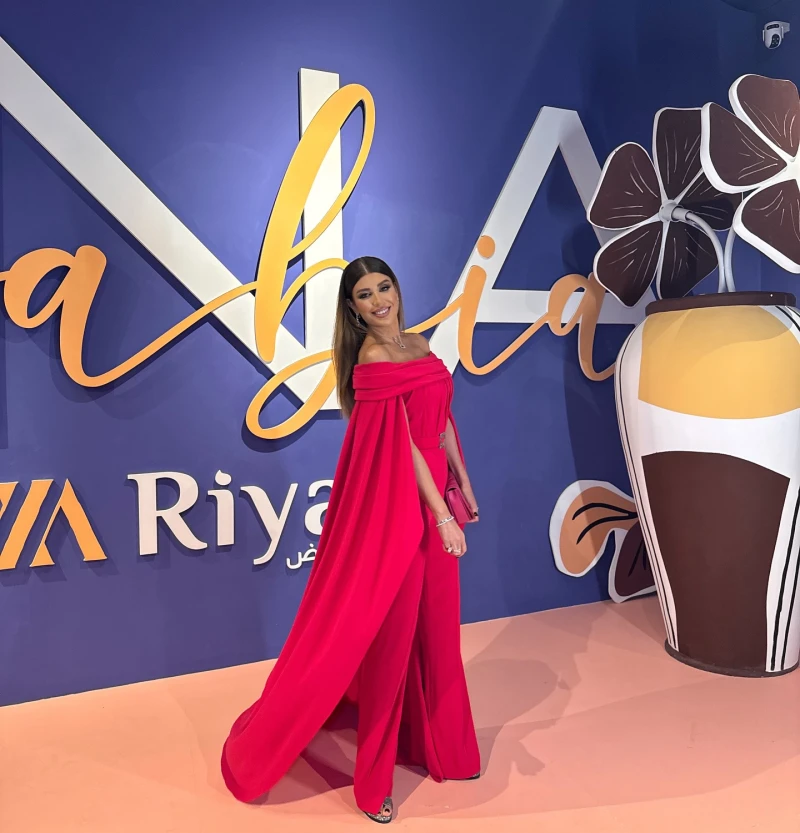 مقابلة- ريتا حرب ضيفة راقية في معرض أنا عربية بالرياض ولم غابت عن احتفالية إيلي صعب؟ أعربت الإعلامية والممثلة اللبنانية، ريتا حرب، في لقاء خاص مع موقع افاق عربية على هامش مشاركتها 