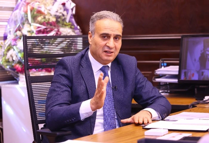 بيان حاسم من جهاز حماية المستهلك ل غبور بشأن سيارات شيري وهيونداي أصدر جهاز حماية المستهلك، اليوم الثلاثاء، بيانا رسميا، موجه للشركة الدولية غبور ، مالكة العلامة التجارية شيري هيون