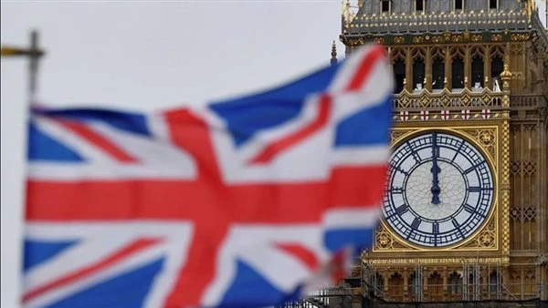 لأول مرة.. سجن رجل في بريطانيا تآمر على ختان فتاة بالعراق قضت محكمة في بريطانيا على أربعيني بالسجن 4 أعوام ونصف العام بعد إدانته بالتآمر لختان فتاة عن طريق إرسالها إلى العراق لخضوع