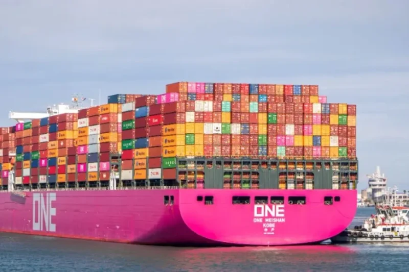 ميناء دمياط يستقبل 33 سفنية خلال 24 ساعةأصدر المركز الإعلامي لهيئة ميناء دمياط بيانا اعلاميا جاء فيه ان الميناء استقبل خلال ال 24 ساعة الماضية عدد 9