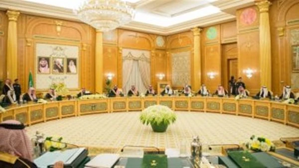 الوزراء السعودي يؤكد دعمه الثابت للشعب الفلسطيني وتطلعه لوقف إطلاق النار بغزة أكد مجلس الوزراء السعودي دعمه الثابت والدائم إلى جانب الشعب الفلسطيني