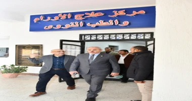 كتبت أمل عبد الرحيم قام الدكتور ناصر مندور، رئيس جامعة قناة السويس، بجولة تفقدية للمستشفى الجامعي لمتابعة سير العمل بالمرحلة الثانية من مشروع تطوير