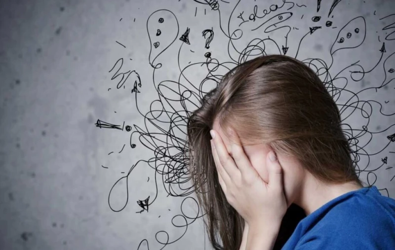 كثرة التفكير قد تؤدي إلى الإصابة بالوسواس القهريلا يمكن القول إن تشخيص كثرة التفكير مشكلة مرضية؛ فقد تكون هذه الحالة عابرة ناتجة عن تعرض المراهق لانتكاسة كبيرة في حياته.وبحسب الدكت