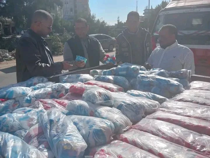 بمدن ومراكز البحيره حملات تموينية مكبرة ومكثفة لضبط الأسواق متابعه أحمد القطعاني والتي أسفرت عن -ضبط 20 طن أسمدة زراعية مجهولة المصدر و1000 لتر سولار