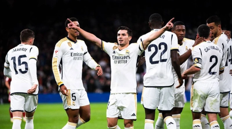 المعلقين والقنوات المجانية الناقلة ل مباراة ريال مدريد اليوم تهتم العديد من الجماهير حول العالم، معرفة المعلقين والقنوات المجانية الناقلة ل مباراة