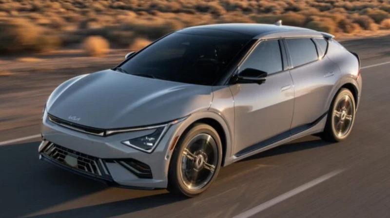 جرأة وأناقة.. كيا تكشف مواصفات سيارة 6 الكهربائية موديل 2025 كشفت شركة كيا إطلاق أحدث طرازاتها، كيا 6 موديل 2025، لتمثل إضافة قوية لطراز 6 الذي أثبت نجاحا كبيرا في مختلف الأسواق. م