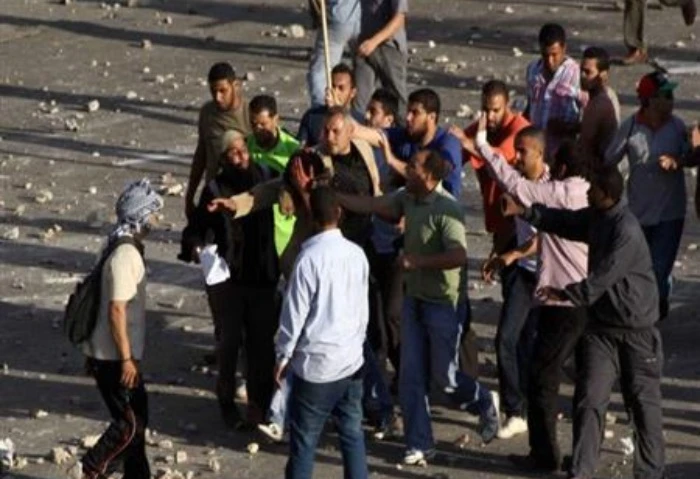 الحكم بالإعدام على متهم بقتل 3 أشخاص لخلافات على الري في سوهاج قضت محكمة جنايات سوهاج أصدرت محكمة جنايات اليوم الأربعاء وبالإجماع حكم بمعاقبة المتهم