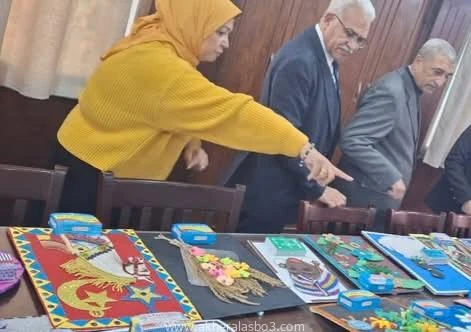 كتبت أمل عبد الرحيم افتتح الأستاذ أيمن موسى وكيل وزارة التربية والتعليم بالإسماعيلية، اليوم الاثنين ، معرض النتائج السنوي لتوجيه التربية الفنية