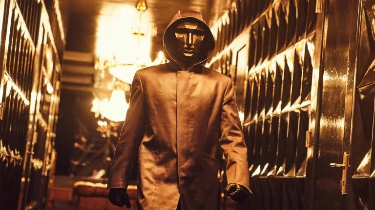 هل هناك جزء ثالث من لعبة الحبار في مفاجأة من المسلسل الكوري لعبة الحبار، قدمت الحلقة السابعة من الموسم الثاني مشهدا بعد انتهاء تترات النهاية، يحمل تلميحا للموسم الثالث.في المشهد، ي