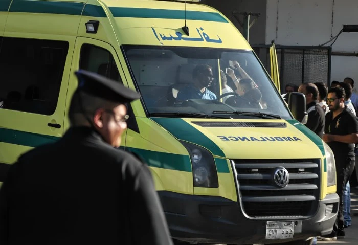 التحقيق في مصرع شاب صدمته سيارة أثناء عبوره بالتجمع الخامس بدأت نيابة القاهرة الجديدة تحقيقاتها في حادث مصرع شاب اصطدمته سيارة بحادث مروع وذلك أثناء