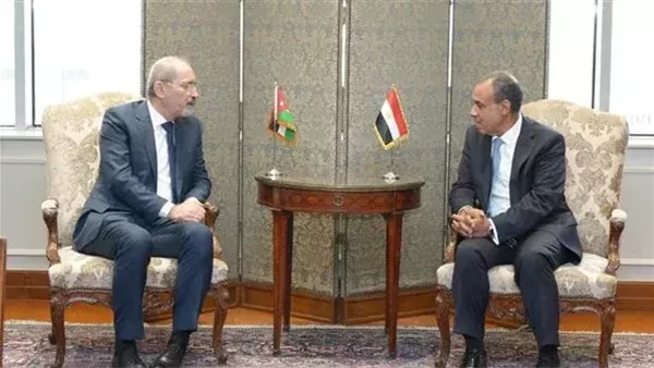 مصر والأردن يؤكدان ضرورة وقف القصف الإسرائيلي على لبنان وغزة أكد الدكتور بدر عبد العاطي وزير الخارجية والهجرة وشئون المصريين بالخارج وأيمن الصفدي