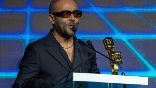 شكرا لدعمكم.. تامر عاشور يعلق على فوزه بجائزتي بيلبورد عربية نشر الفنان تامر عاشور، مقطع فيديو قصير له عبر حسابه الرسمي بتطبيق انستجرام، من حفل توزيع جوائز بيلبورد عربية للموسيقى،