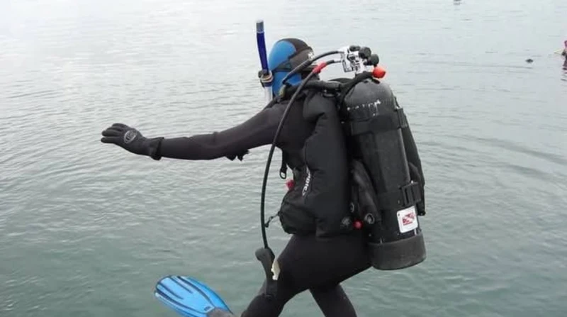 من الغردقة إلى قنا.. قصة بطل ينقذ الغرقى دون مقابل في قرية الجمالية، مركز قوص بمحافظة قنا، يبرز اسم محمد عبد الفتاح كبطل حقيقي في إنقاذ الغرقى، حيث في شركة المياه كوظيفة رسمية، لكن