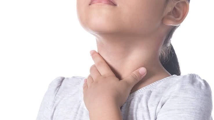 أسرع الطرق لعلاج التهاب اللوزيعد التهاب اللوز مرض شائع بين الاطفال حول العالم، مما يجعل اﻷطباء يلجئون إلى عمل الجراحه كعلاج للحالات التى يواجهوها، إلا انه فى الوقت الحاضر بات استخد