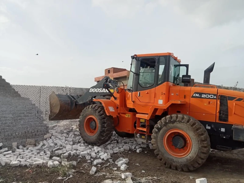 كتبت أمل عبد الرحيم تنفيذا لتوجيهات السيد الرئيس عبد الفتاح السيسي رئيس الجمهورية بضرورة التصدي بكل حزم لكافة أشكال التعديات على أراضي الدولة والأراضي الزراعية، واسترداد أراضي الدو