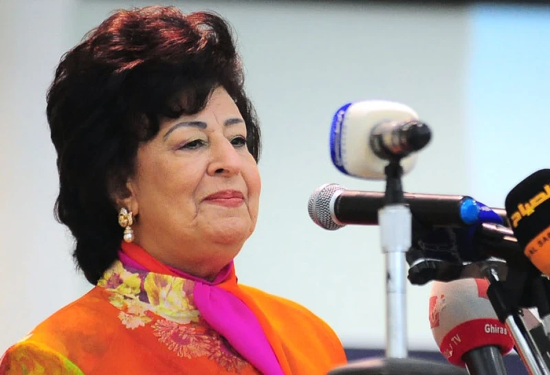 ماما أنيسة الكويتية تتصدر التريند والسبب مفاجأة! تصدرت الإعلامية الكويتية القديرة ماما أنيسة محركات البحث خلال الساعات القليلة الماضية، وأصبحت حديث