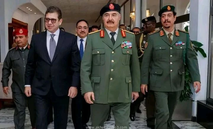 مدير جهاز المخابرات العامة المصرية اللواء حسن رشاد والوفد المرافق له يصل إلي بني غازي كتب : وائل عباس وصل صباح اليوم إلى مطار بنى غازى بليبيا رئيس المخابرات العامة غسيادة اللواء حس