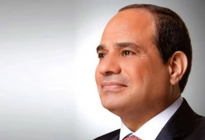 الرئيس السيسي يؤكد استمرار جهود مصر لدعم الشعب الفلسطيني التقى الرئيس عبد الفتاح السيسي، اليوم، بالرئيس الفلسطيني محمود عباس، وذلك على هامش قمة الدول