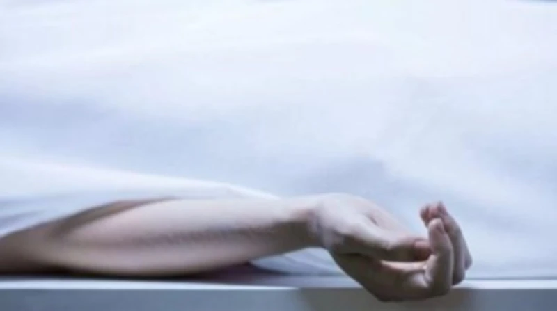 غيبوبة سكر تسرق حياة شاب داخل غرفته بالمطرية توفى الشاب حسن حسين، البالغ من العمر 20 عاما، داخل غرفته في منطقة المطرية بمحافظة القاهرة، وذلك في ظروف غامضة. كانت البداية عندما توجهت