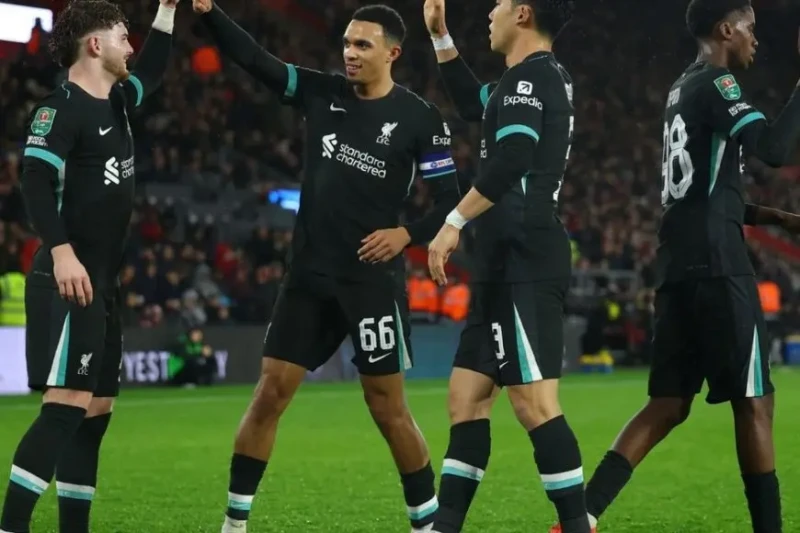 تعرف على مواجهات نصف نهائي كأس رابطة الأندية الإنجليزية وتشهد قرعة نصف نهائي كأس كاراباو مواجهة بين ليفربول وتوتنهام، بينما يلعب أرسنال مع نيوكاسل يونايتد. وستقام مباريات الدور نصف