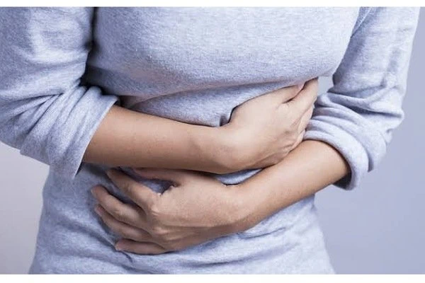 الضغط على هذه النقاط في الجسم يخفف ألم المعدة والأسنان.يمكن الضغط على بعض نقاط الجسم أن يساهم في الحد من الشعور بالألم في بعض مناطقه قبل الذهاب إلى عيادة الطبيب أو تناول الأدوية ال