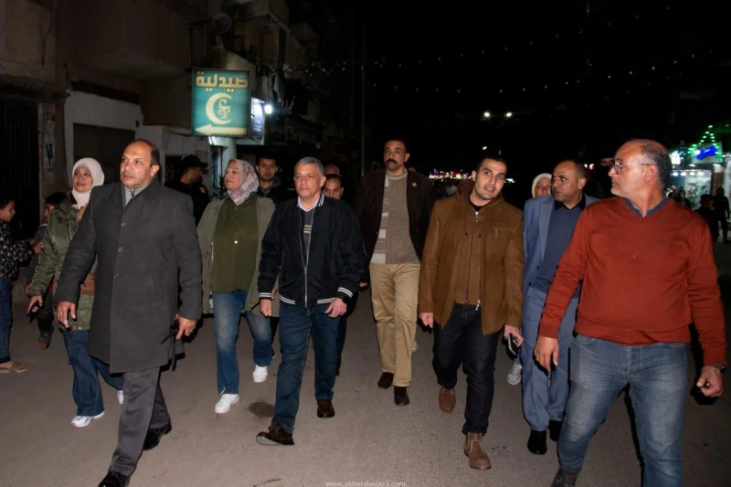 كتبت أمل عبد الرحيم تفقد اللواء طيار أ.ح أكرم محمد جلال محافظ الإسماعيلية، ميدانيا مساء اليوم الإثنين، ميدان السنترال الرئيسي بتقاطع شارعي الثلاثيني والمدارس، ونهاية شارع شبين والغ