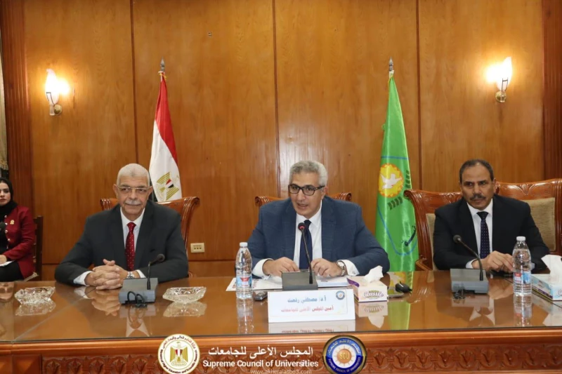 -جامعة المنوفية تنظم المؤتمر السنوي الثالث حول المسئولية المجتمعية للجامعات في ضوء الإستراتيجية الوطنية للتعليم العالي متابعه زينب مصطفي عقد المجلس