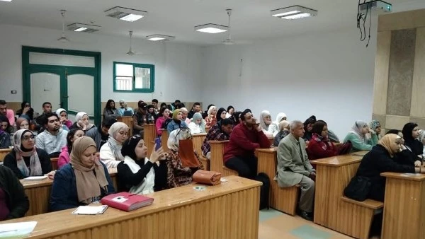 آثار عين شمس: الحفاظ على المواقع الأثرية والمناطق التراثية مسؤولية وطنية استضافت وحدة مشروعات البيئة وتنمية المجتمع بكلية الآثار جامعة عين شمس، الدكتور محمد عبد العزيز، مدير مشروع 