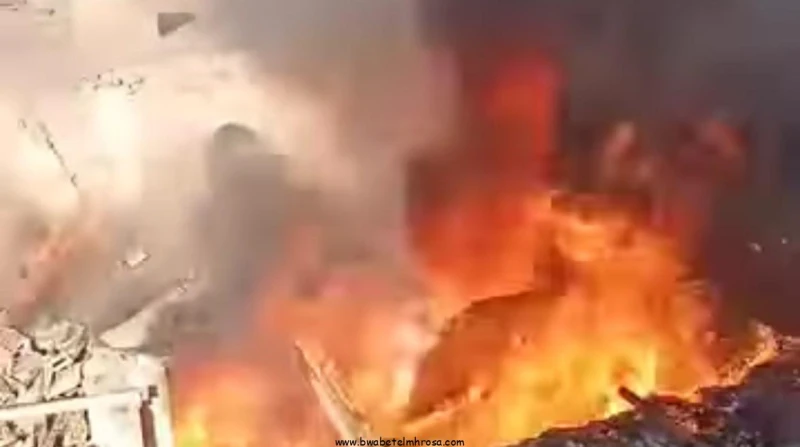 اصطدمت بعمود.. اشتعال النيران في سيارة محملة بالفوم في الفيوم- شهدت مدينة سنورس بمحافظة الفيوم، اندلاع النيران فى سيارة نصف نقل، محملة بفوم ورد