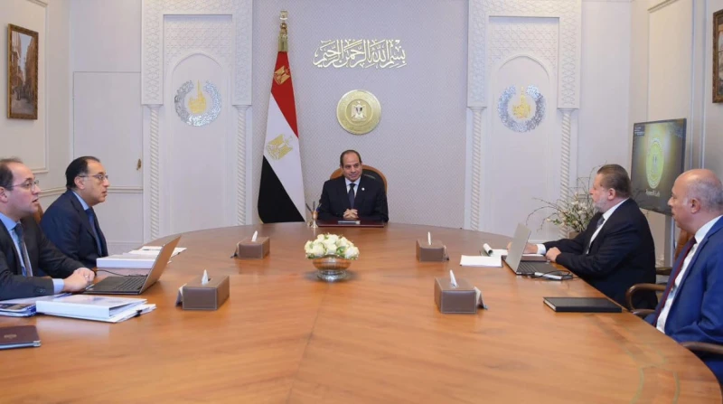 السيسي يوجه بإتاحة المزيد من الفرص والتمويل للقطاع الخاص وجه الرئيس عبدالفتاح السيسي، بضرورة استمرار التنسيق بين البنك المركزي ووزارة المالية بشأن