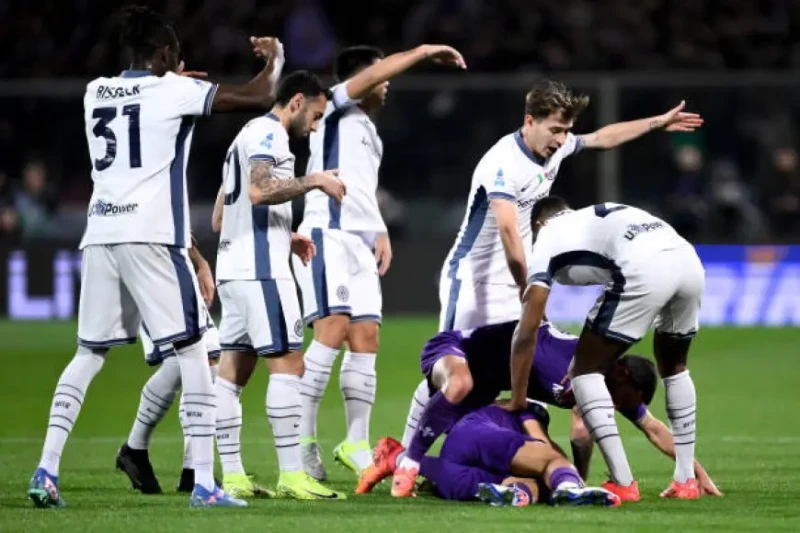 بيان رسمي..فيورنتينا يكشف التطورات الصحية للاعبه إدواردو بوفيكشف نادي فيورنتينا، عن حالة لاعب الفريق إدواردو بوفي، الذي سقط على أرض الملعب فاقدا