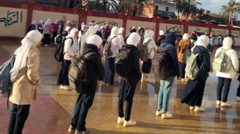 بعد تعطلها بسبب الطقس السيئ.. استئناف الدراسة في البحيرة شهدت مدارس محافظة البحيرة اليوم انتظام حضور الطلاب في جميع المراحل التعليمية، بعد تعطيل