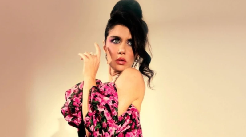 في عيد ميلادها ال50.. غادة عادل مسيرة فنية حافلة وإطلالات تخطف الأنظار تحتفل الفنانة غادة عادل، الأربعاء 25 ديسمبر، بعيد ميلادها ال50، حيث تعد غادة