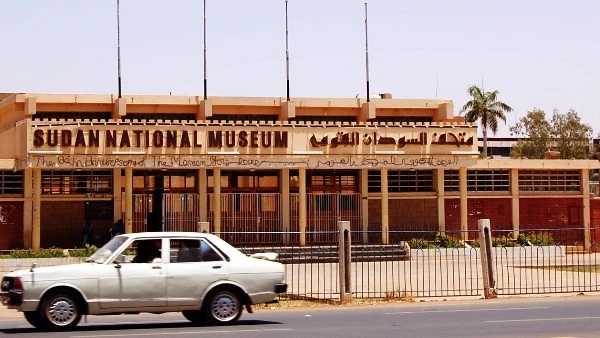 بعد الحرب الأخيرةكيف يساهم علم الآثار الفضائي في حماية مواقع السودان الأثرية؟ السودان بلد شاسع يتسم بتنوع طبيعي وثقافي كبير. لكن تعرض تراثه خلال فترات طويلة للعديد من المهددات والت