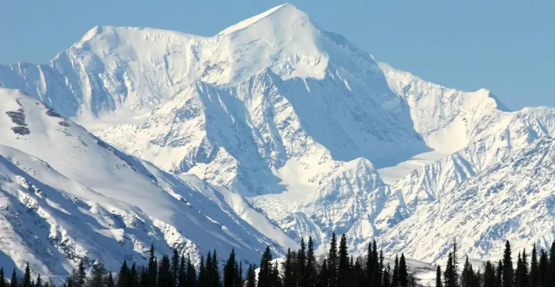 هل يعود جبل دينالي إلى اسمه التاريخي بفضل ترامب؟آخر تحديث الأربعاء 25 ديسمبر 2024 أعلن دونالد ترامب، الذي تم انتخابه الرئيس السابع والأربعين للولايات