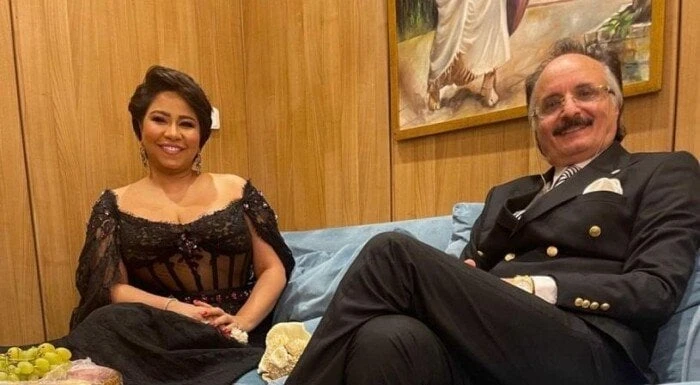 الطبيب المعالج ل شيرين عبد الوهاب يرد على منتقدي عفويتها خلال حفل الكويتعلق الدكتور نبيل عبد المقصود، الطبيب المعالج للفنانة شيرين عبد الوهاب على الانتقادات التي وجهت لها بعد تلعثم