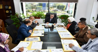 كتبت أمل عبد الرحيم في إطار دعم قيم النزاهة والشفافية في البحث العلمي، عقدت لجنة أخلاقيات البحث العلمي بجامعة قناة السويس اجتماعها الدوري برعاية الدكتور ناصر مندور، رئيس الجامعة، و