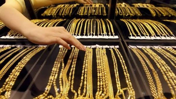 آي صاغة: أسعار الذهب وسط ترقب الأسواق لبيانات التضخم الأمريكية اليوم ارتفعت أسعار الذهب بالأسواق المحلية خلال تعاملات اليوم الأربعاء، مع ارتفاع