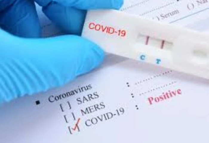 اعرف أهم الفروق بين أعراض نزلات البرد العادية ومتحور كورونا بدأ أغلبية الناس في البحث على مواقع التواصل الاجتماعي، لمعرفة معلومات وأهم الفروق بين