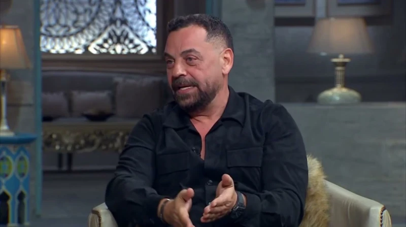 طارق العريان يكشف كواليس أول تعاون مع عمرو دياب كشف المخرج طارق العريان عن تفاصيل أول تعاون له مع المطرب عمرو دياب، الذي بدأ منذ تصوير فيلم