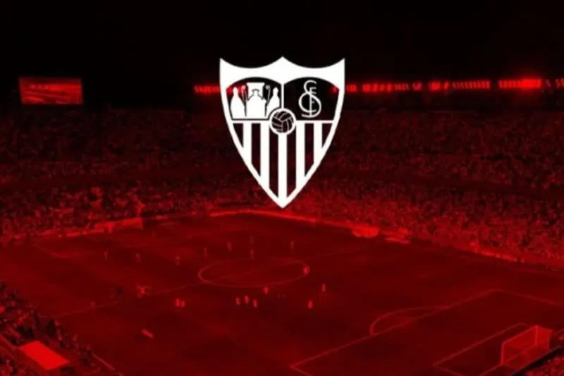 أزمة في الأندلس.. إشبيلية يعلن قطع العلاقات مع بيتيس هاجم نادي إشبيلية جاره ريال بيتيس في بيان رسمي أعلن خلاله قطع العلاقات بين الناديين الأندلسيين.بينما حصل أسطورتا الناديين خواكي