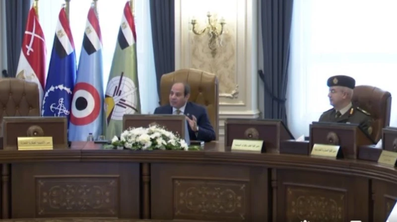 السيسي يكلف الحكومة بتأهيل شباب مصر في العلوم التكنولوجية وجه الرئيس عبدالفتاح السيسي، بالاهتمام بالعلوم التكنولوجية الحديثة والذكاء الاصطناعي وتأهيل الشباب المصري لهذا القطاع.وقال