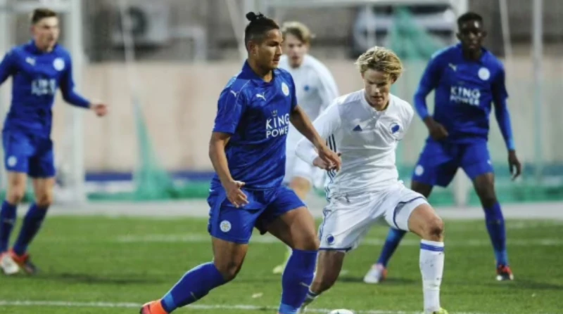 ما حجم ثروة أغنى لاعب في العالم؟.. وهذه علاقته بسلطان بروناي يعتقد أغلب متابعي كرة القدم أن ليونيل ميسي وكريستيانو رونالدو هما أغنى لاعبي كرة القدم في العالم، لكن هناك مفاجأة كشفته