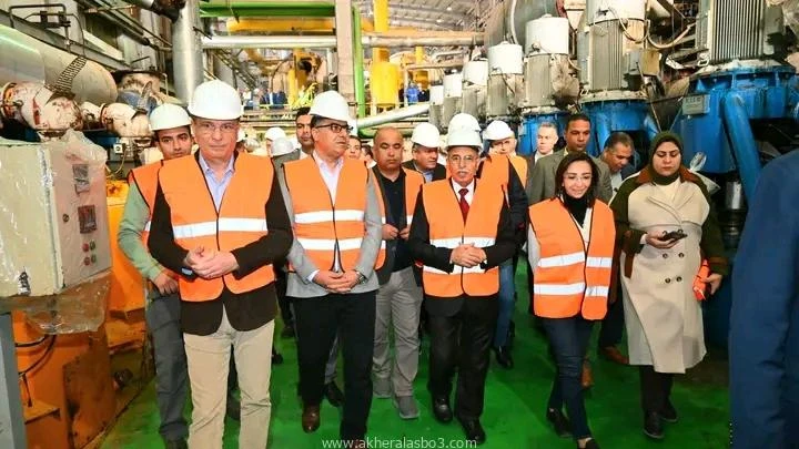 محافظ البحيرة ووزيرا الزراعة المصري والأردني يتفقدون مصنع النوبارية للسكر ويؤكدون على تعزيز التعاون والاستثمار الزراعي بين البلدين متابعه عبدالله محمد عبدالله قامت الدكتورةجاكلين ع