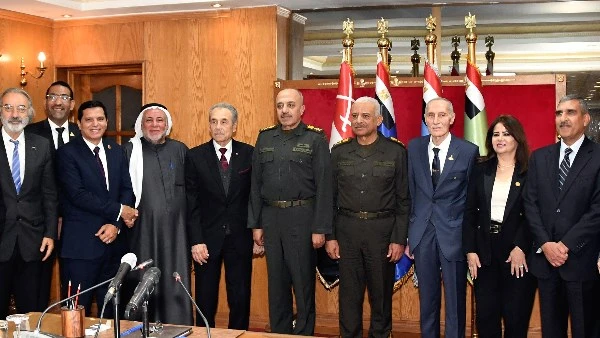 وزير الدفاع يؤكد جاهزية القوات المسلحة لردع كل من تسول له نفسه المساس بأمن مصر إلتقى الفريق أول عبدالمجيد صقر القائد العام للقوات المسلحة وزير الدفاع والإنتاج الحربى أعضاء لجنة الد