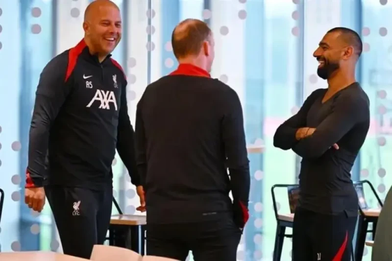 آرني سلوت: ليفربول يركز على الأداء وليس الترتيب بالجدولأشاد المدير الفني لفريق ليفربول، آرني سلوت، بفريق توتنهام هوتسبر قبل مواجهتهما المرتقبة ضمن