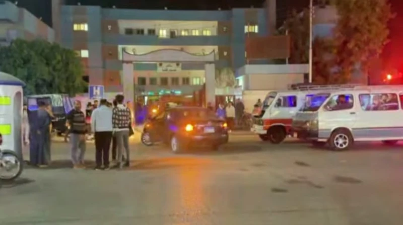 إحالة المتهم بإشعال النار في مستشفى الصدر بقنا للمحاكمة الجنائية أحالت النيابة العامة بقسم شرطة بندر قنا الشاب المتهم بإشعال النيران في قسم الدرن بمستشفى الصدر بقنا، إلى محكمة جناي