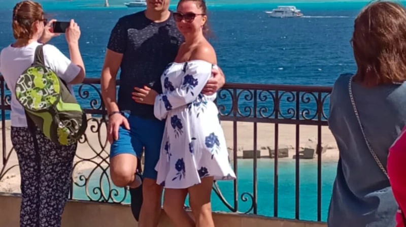 22 ألف سائح يصلون الغردقة ومرسى علم استعدادا للكريسماس تشهد مدن البحر الأحمر السياحية رواجا ملحوظا، تزامنا مع احتفالات الكريسماس ورأس السنة، وسط